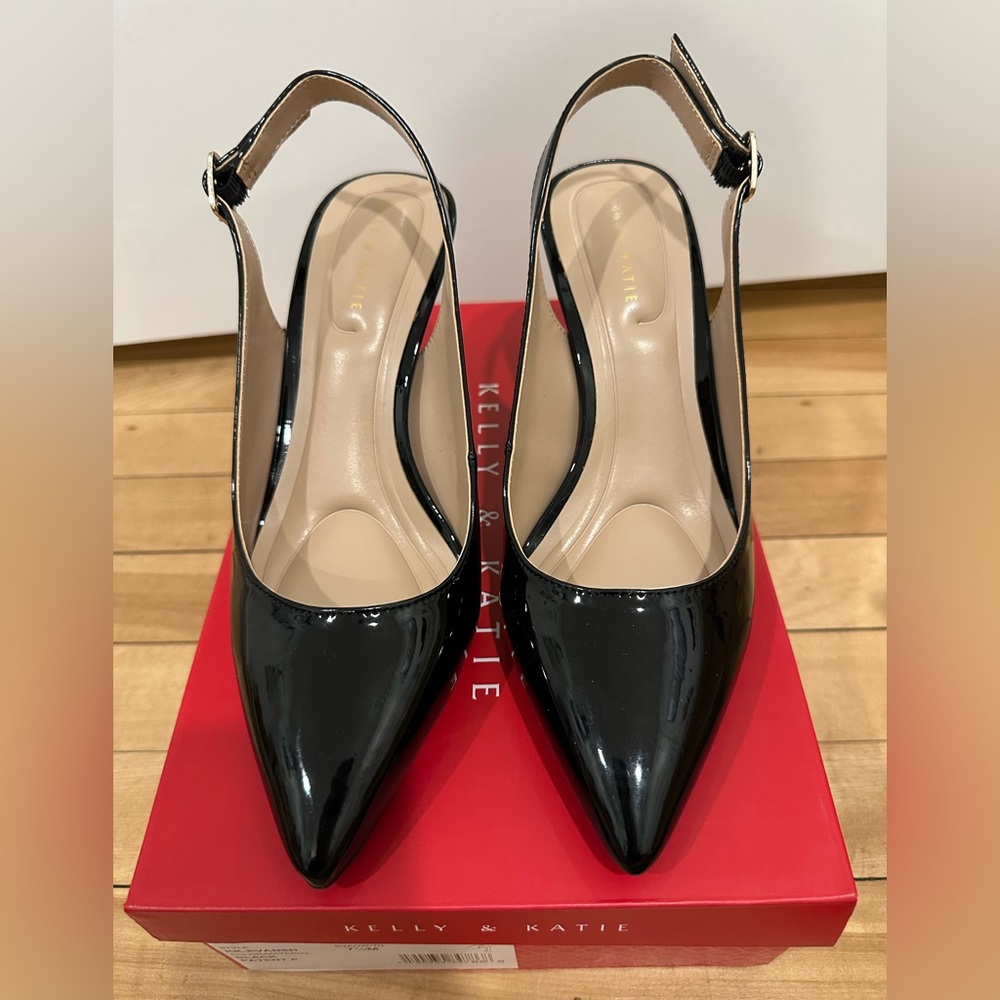 Kelly & Katie Black Patent slingback pumps 7.5